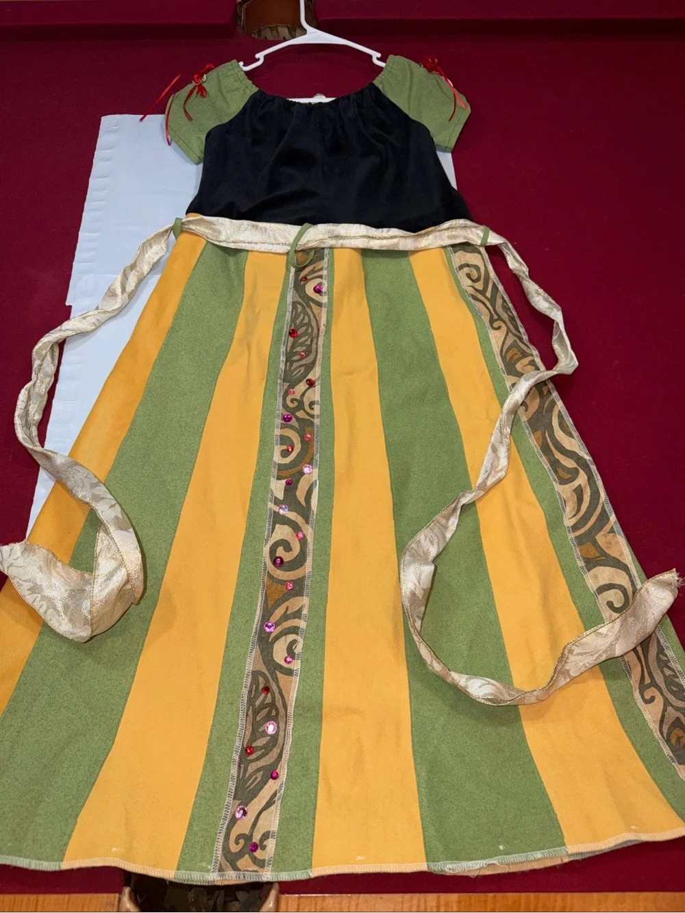 Princess ANNA black Green Yellow Coronation Dress, Disney Theatre, GIRLS Size XL